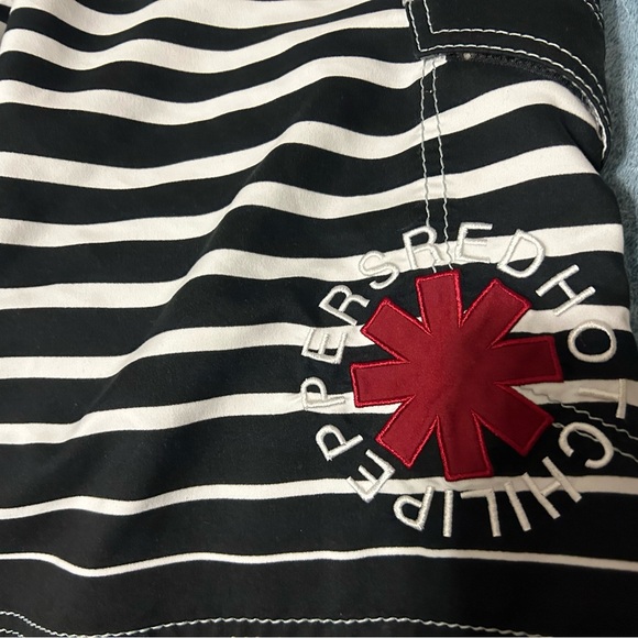 Vintage Billabong limited edition RHCP shorts size US33 - Picture 4 of 5